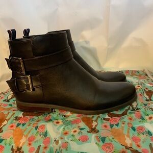 Tommy Hilfiger faux leather two buckle ankle boot